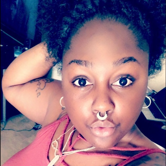 Meet your Posher, Tyeshia - Picture 3 of 8